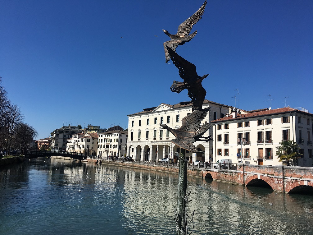 Treviso guided tour with Sile river